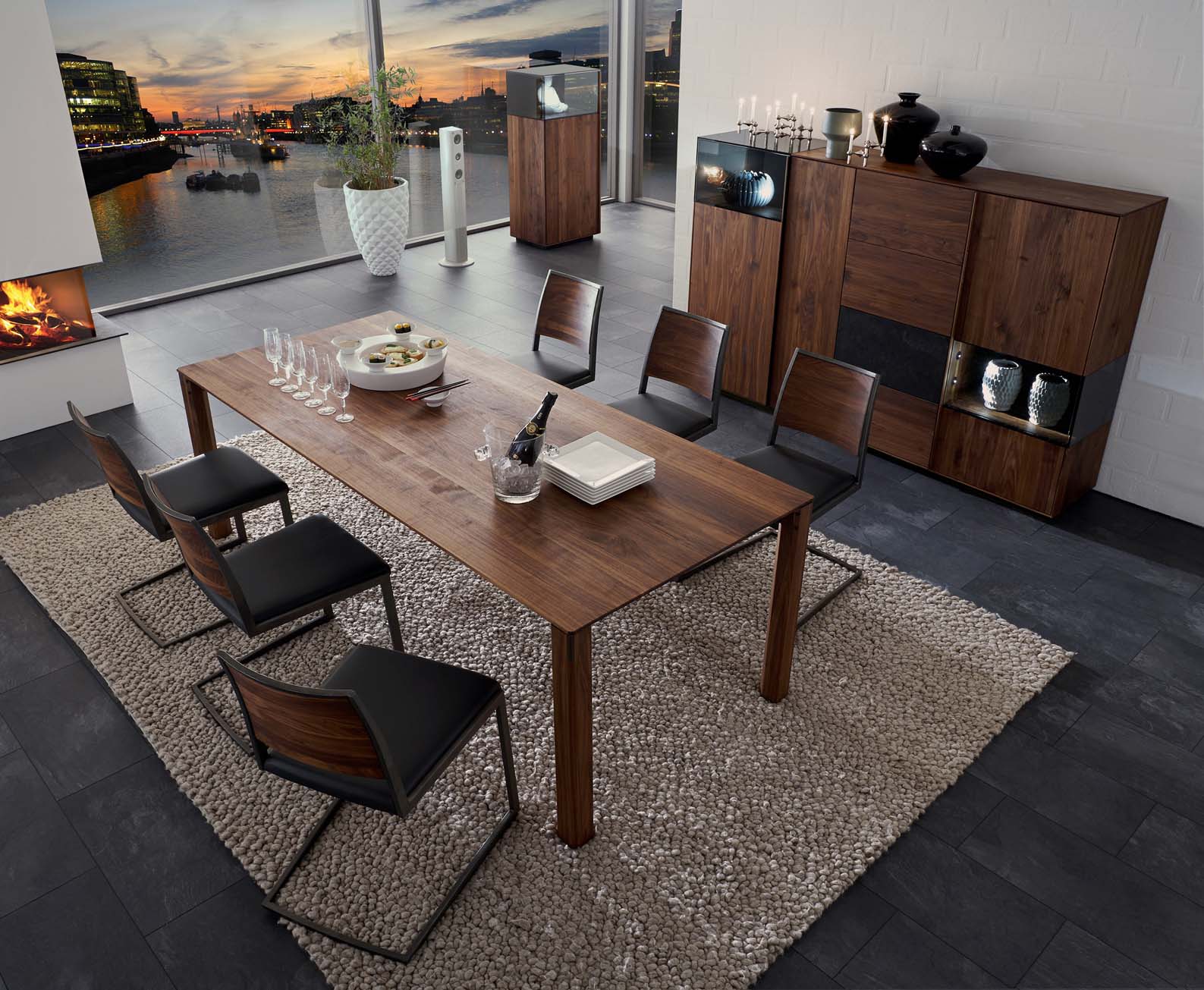 gyönyörű tömörfa bútor interior